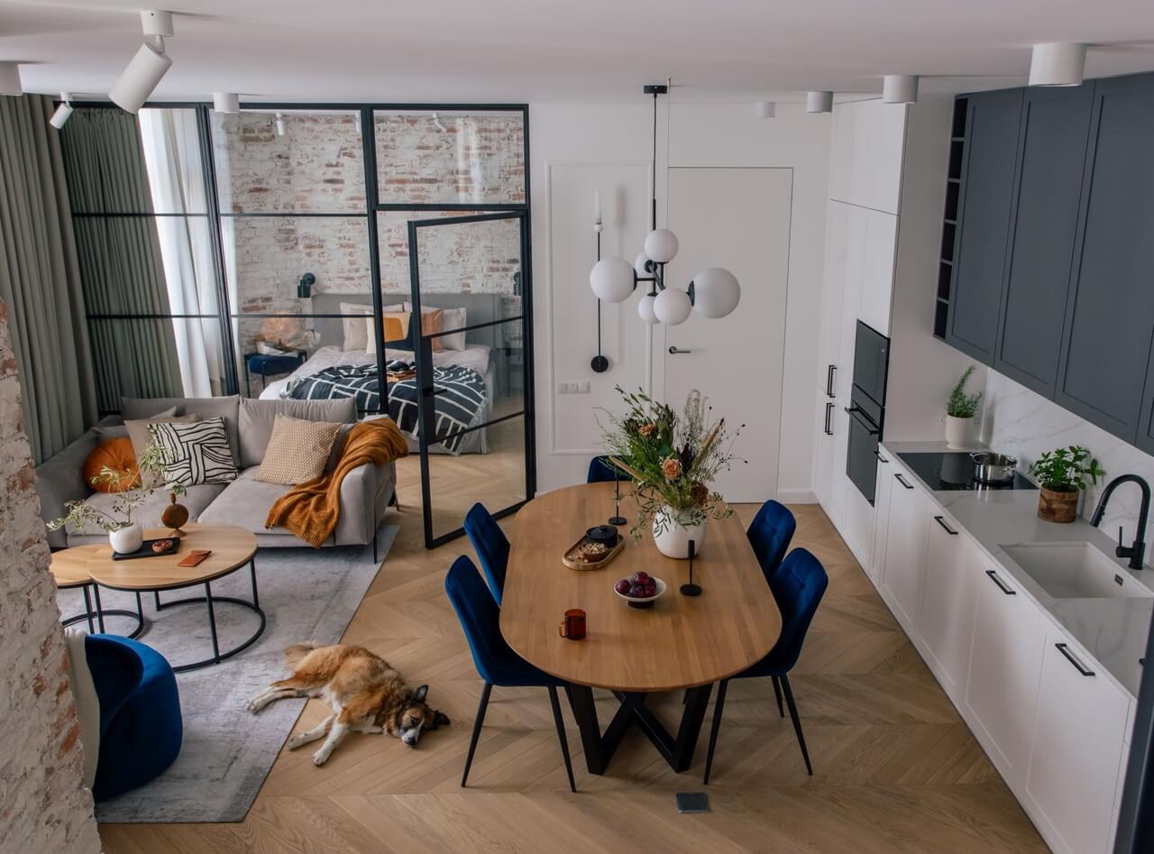 Krakowski apartament - wnętrza z odrobiną magii - projekt MIKOŁAJSKASTUDIO - foto Michał Lichtański