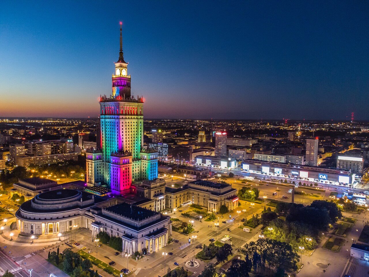 Pałac Kultury i Nauki w nocnej iluminacji - foto XEvansGambitx