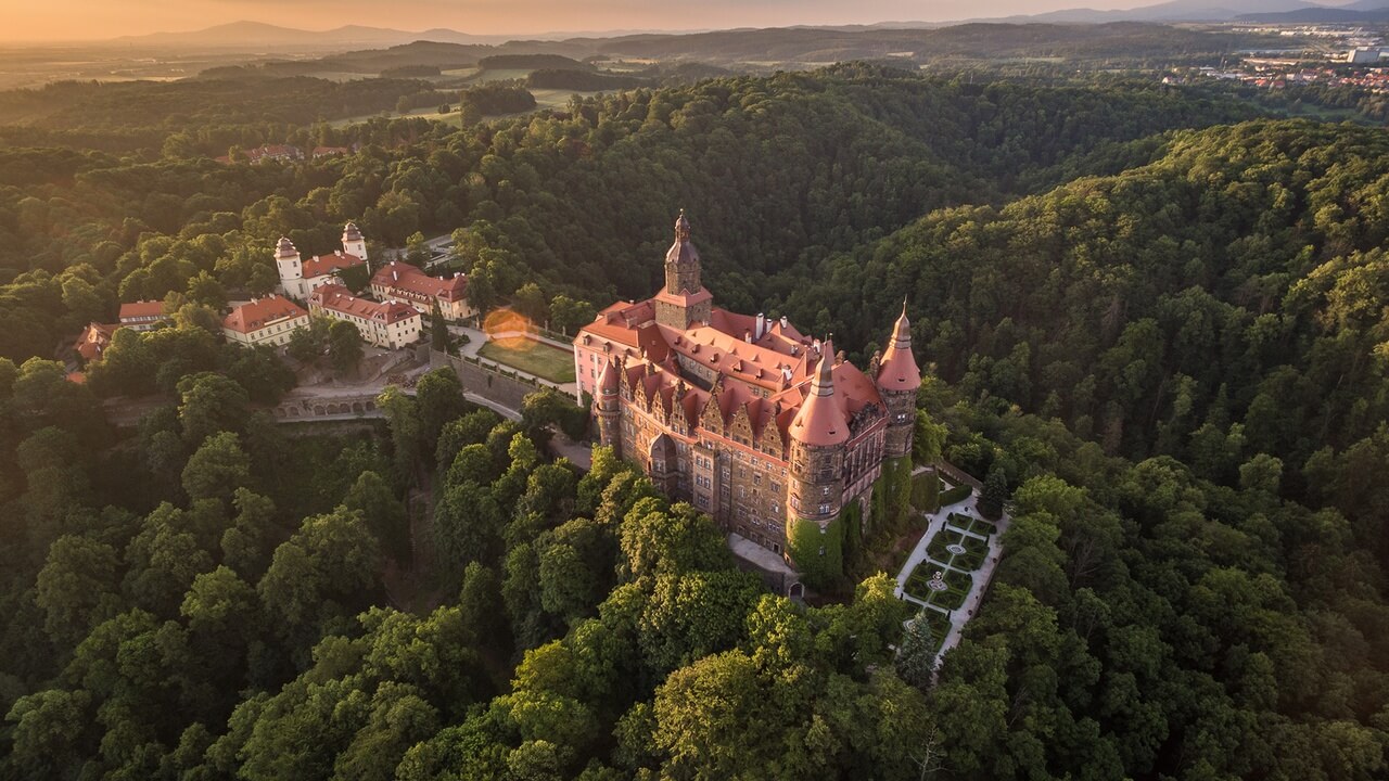 Stary Książ - ruiny - foto Bogdan Zaleski - Unsplash