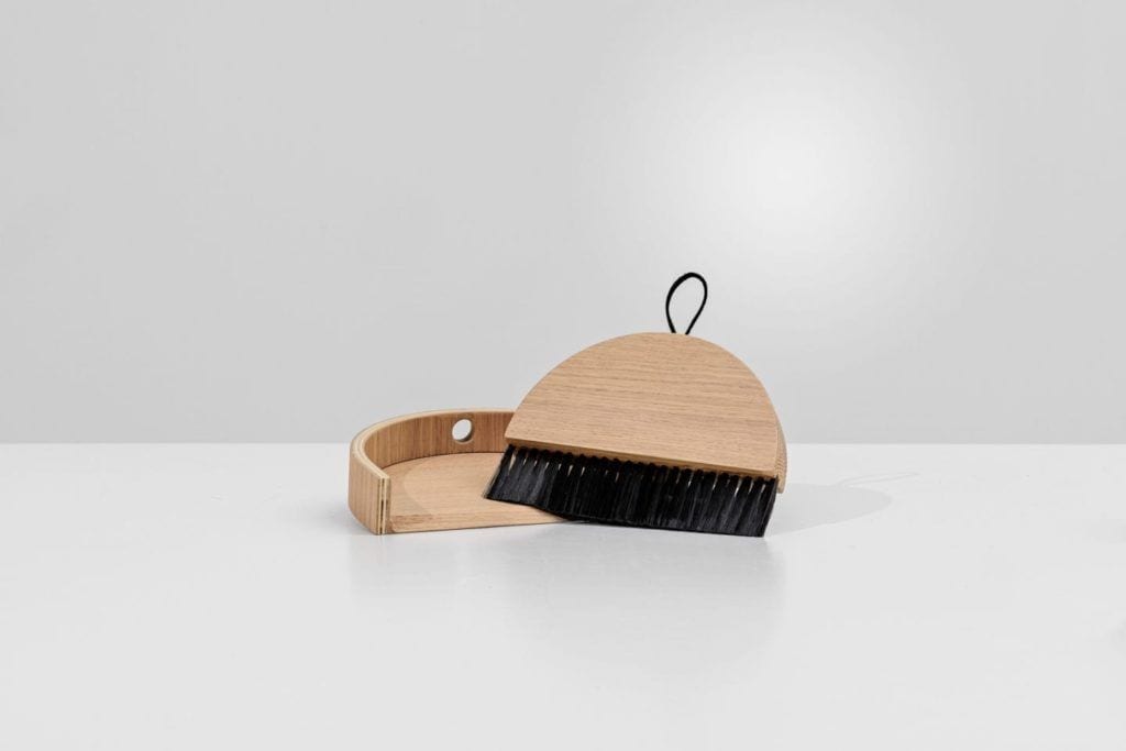 Living broom and dust pan kolekcja Living od BoConcept