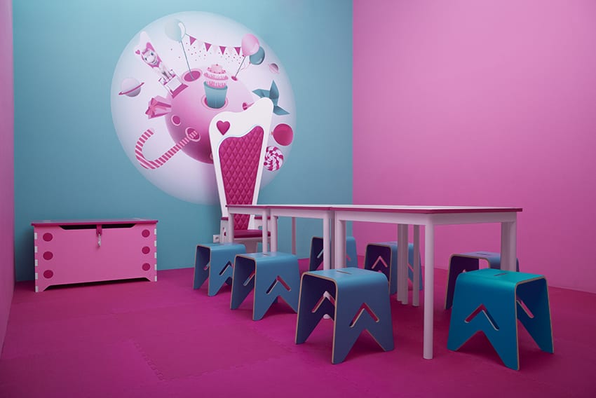 Galaktyczna radość: Akukuu Centrum Zabaw zaprojektowane przez Husarska Design Studio