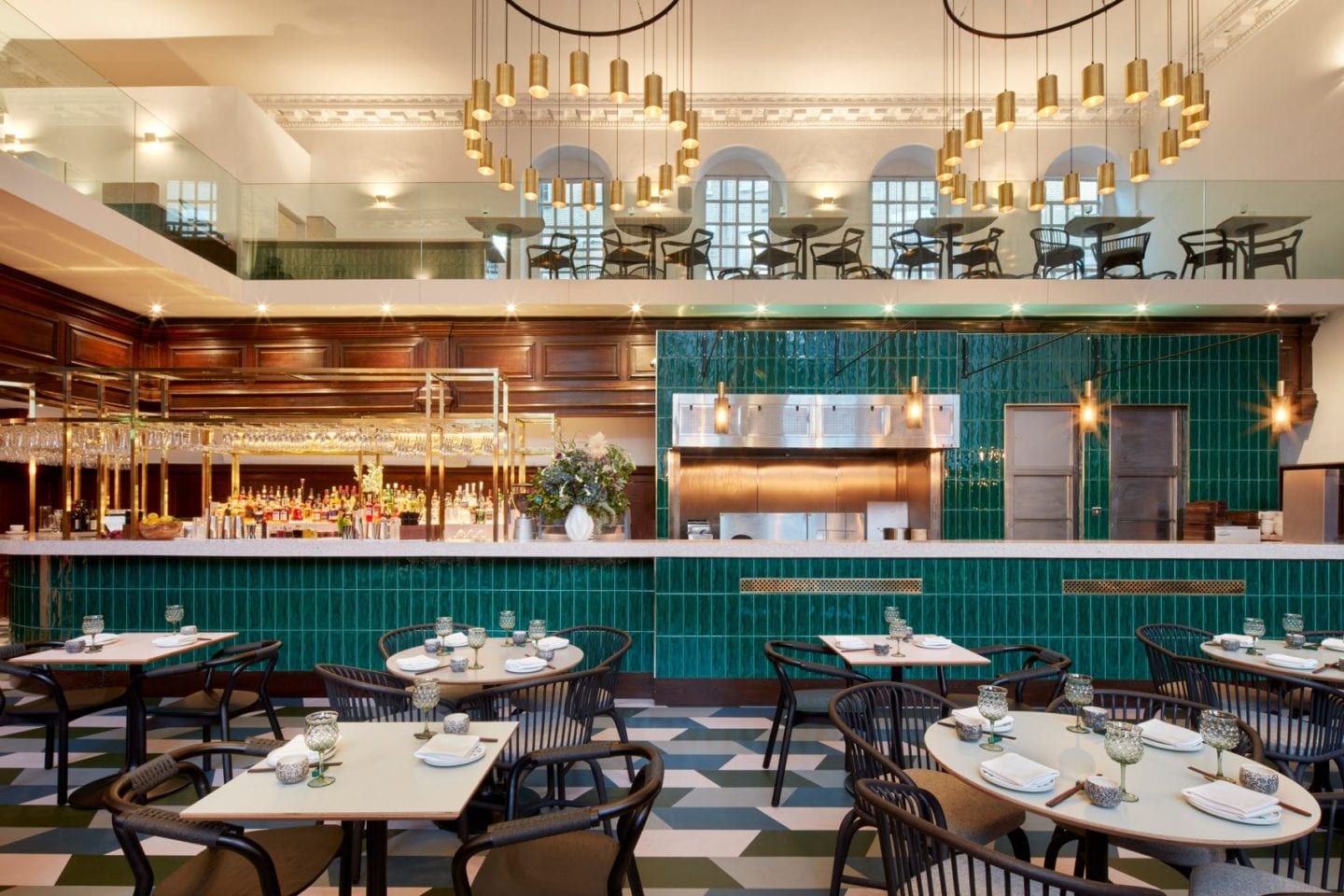 Restauracja Duddell’s w kościele od studia architektów Michaelis Boyd