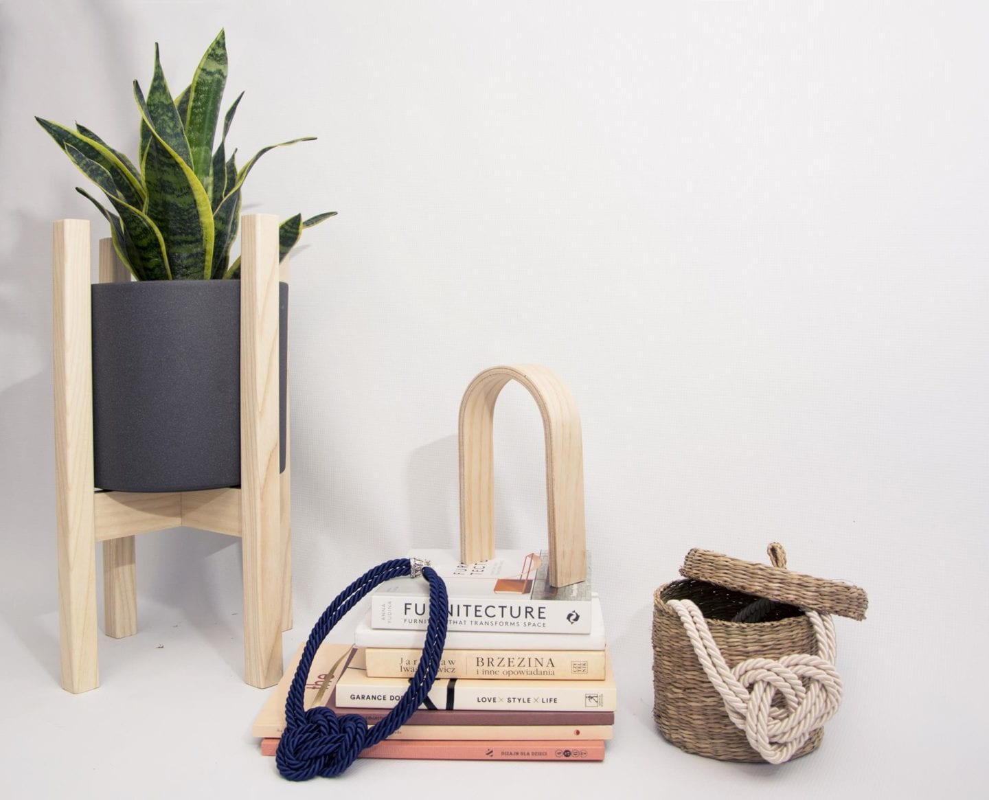 Nudo design: minimalistyczne meble i akcesoria wnętrz