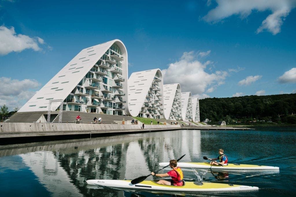 Boelgen the Wave apartamenty projektu Henning Larsen Studio