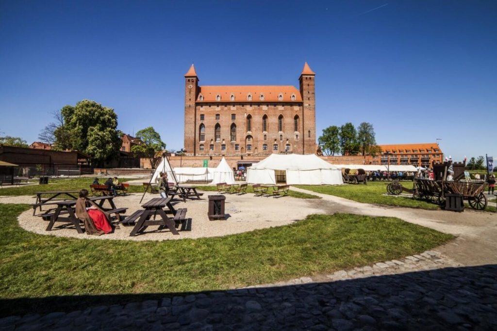 Hotel Zamek Gniew - hotel, apartamenty, restauracja, basen, SPA