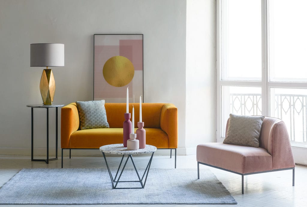 Kolekcja Geometric Pastels od Miloo Home - obraz Magdaleny Łężak wiszący na ścianie w salonie