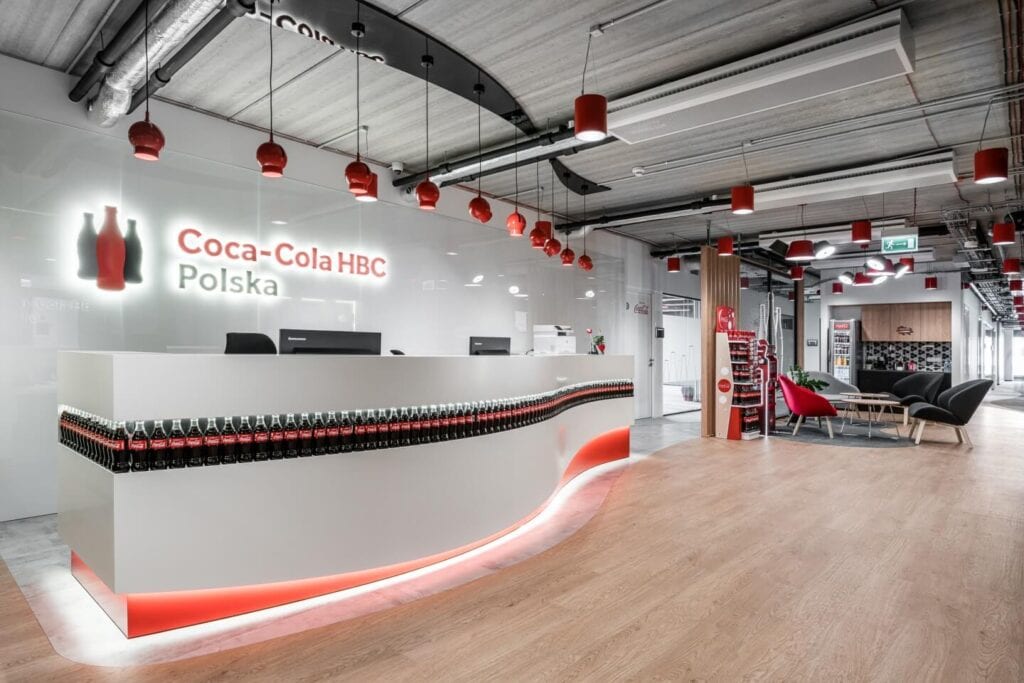 Biuro Coca Cola HBC projektu pracowni Bit Creative - zdjęcia Fotomohito