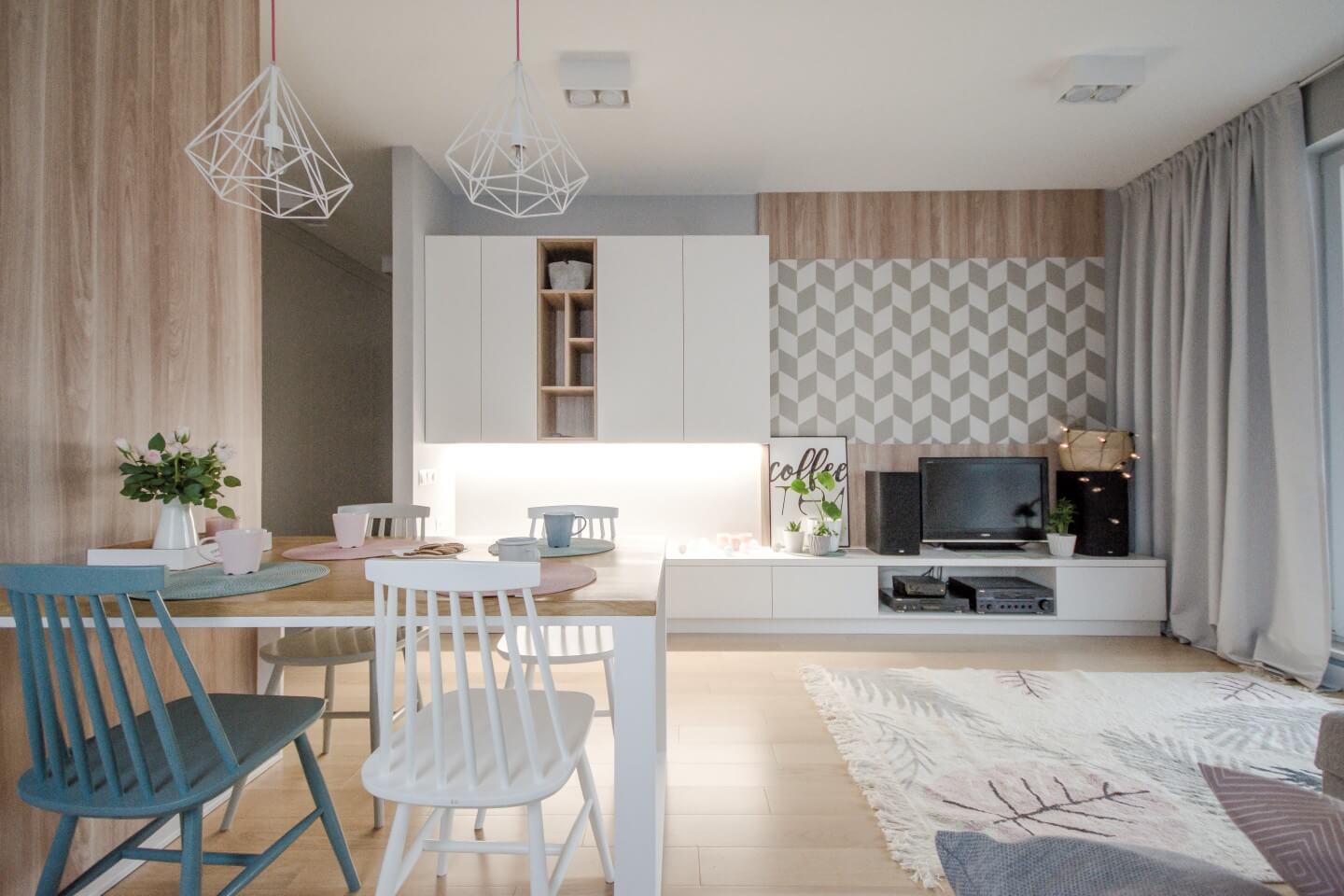 Mieszkanie projektu Design me too – relaks z miętą i różem w tle