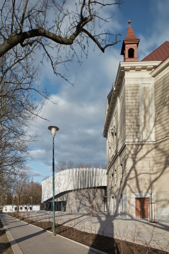 Qarta architektura i sala wykładowa Politechniki w Igławie - zdjęcia BoysPlayNice