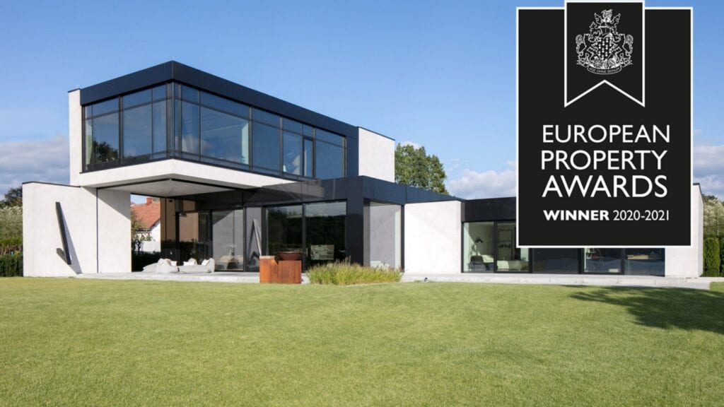 RE: LAKESIDE HOUSE REFORM Architekt - Marcin Tomaszewski z nagrodą European Property Awards 2020-2021