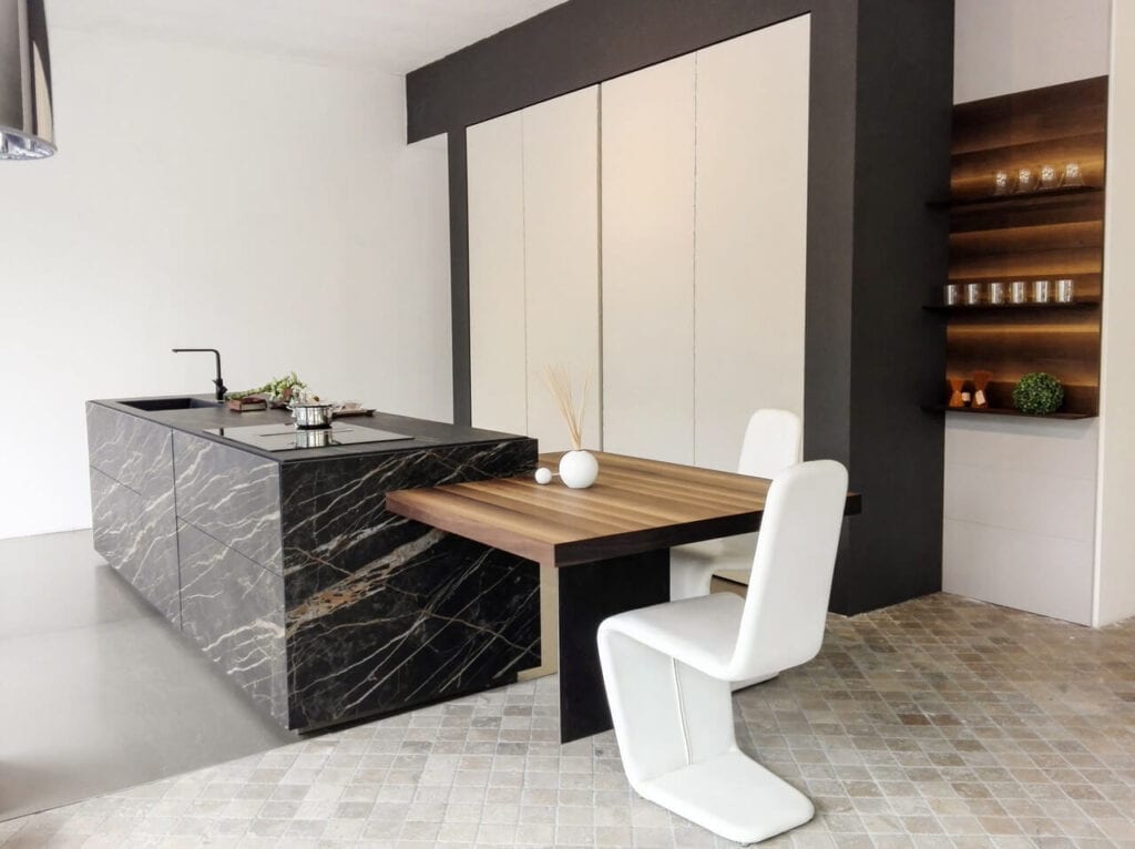 Blat kamienny czy blat ze spieku kwarcowego? Porady i inspiracje! Laminam Zampieri Cucine Noir Desir Island