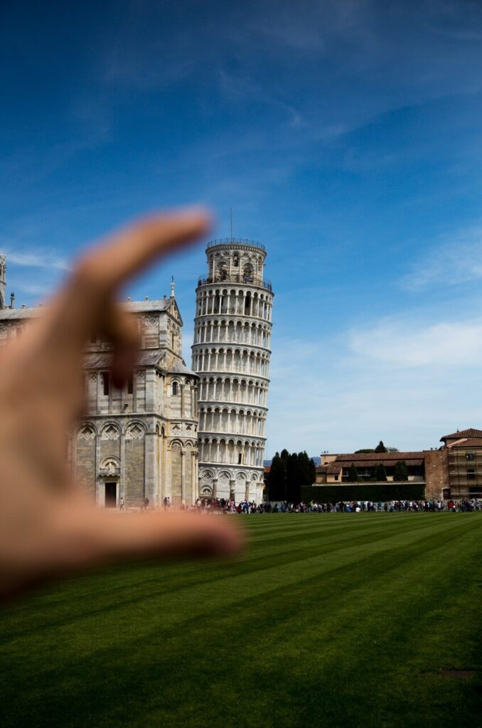 Krzywa wieża w Pizie - historia i ciekawostki - foto Matteo Vistocco - Unsplash