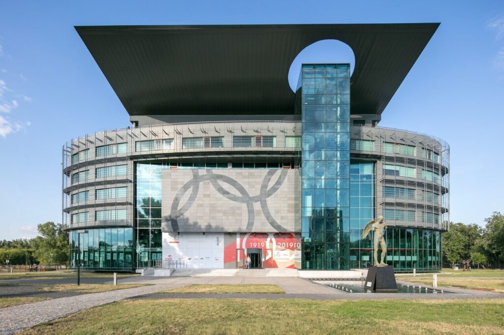 Centrum Olimpijskie im. Jana Pawła II w Warszawie - projekt Kulczyński Architekt - foto Piotr Krajewski