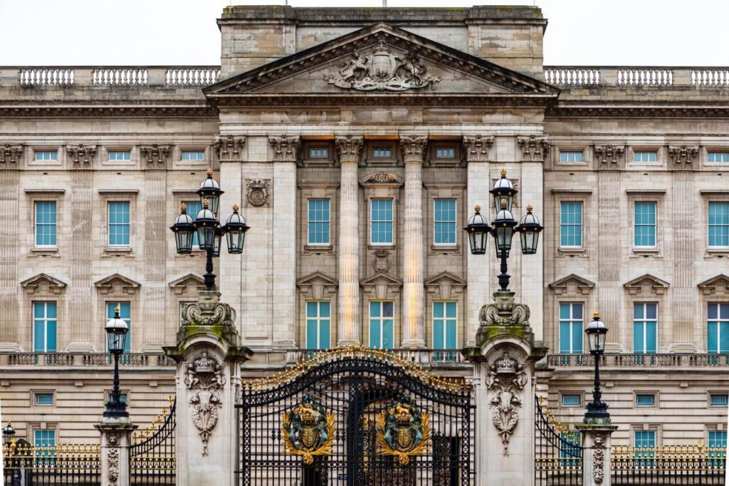 Pałac Buckingham - historia, zwiedzanie i ciekawostki - Hulki Okan Tabak