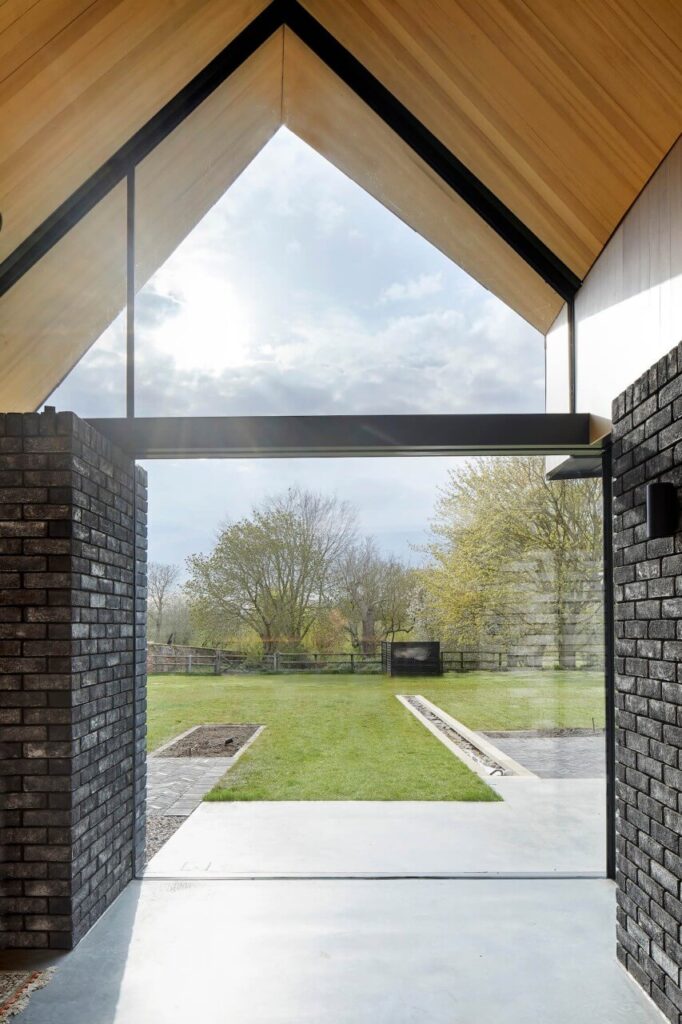 Gables House – ekologiczny dom projektu Chadwick Dryer Clarke Studio - foto Hufton and Crow