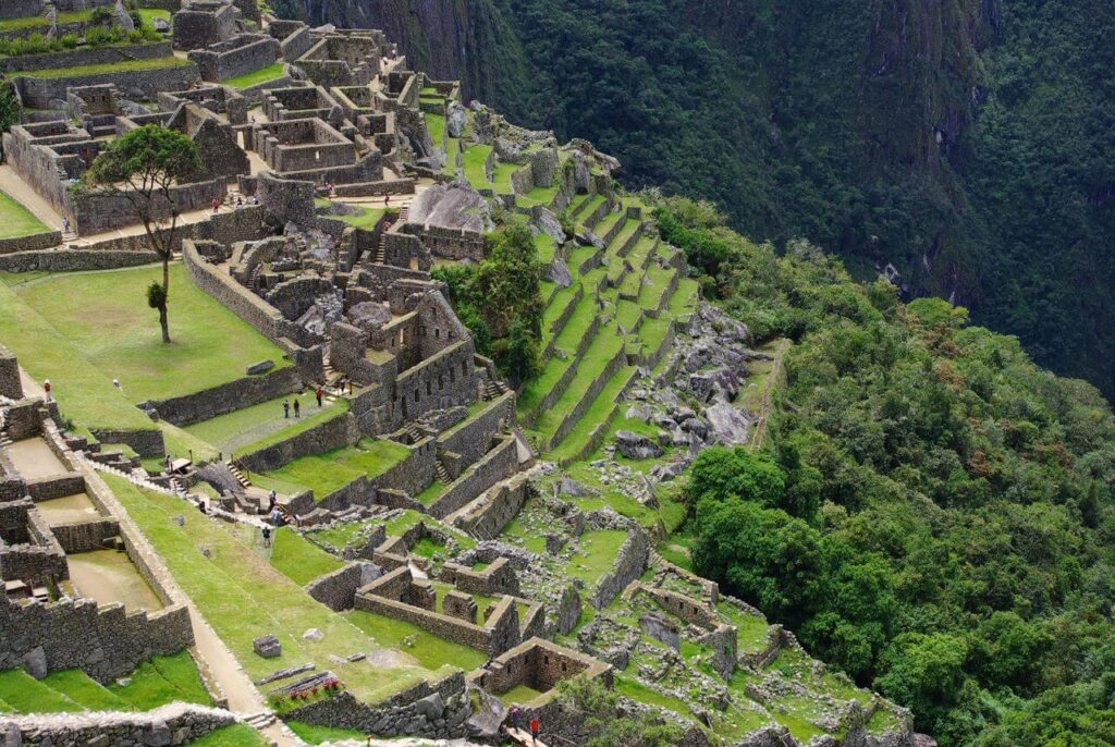 Machu Picchu - miasto w chmurach - foto Gerry Shea - Unsplash