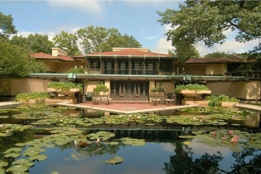 Coonley House - projekt Frank Lloyd Wright - foto Baird & Warner