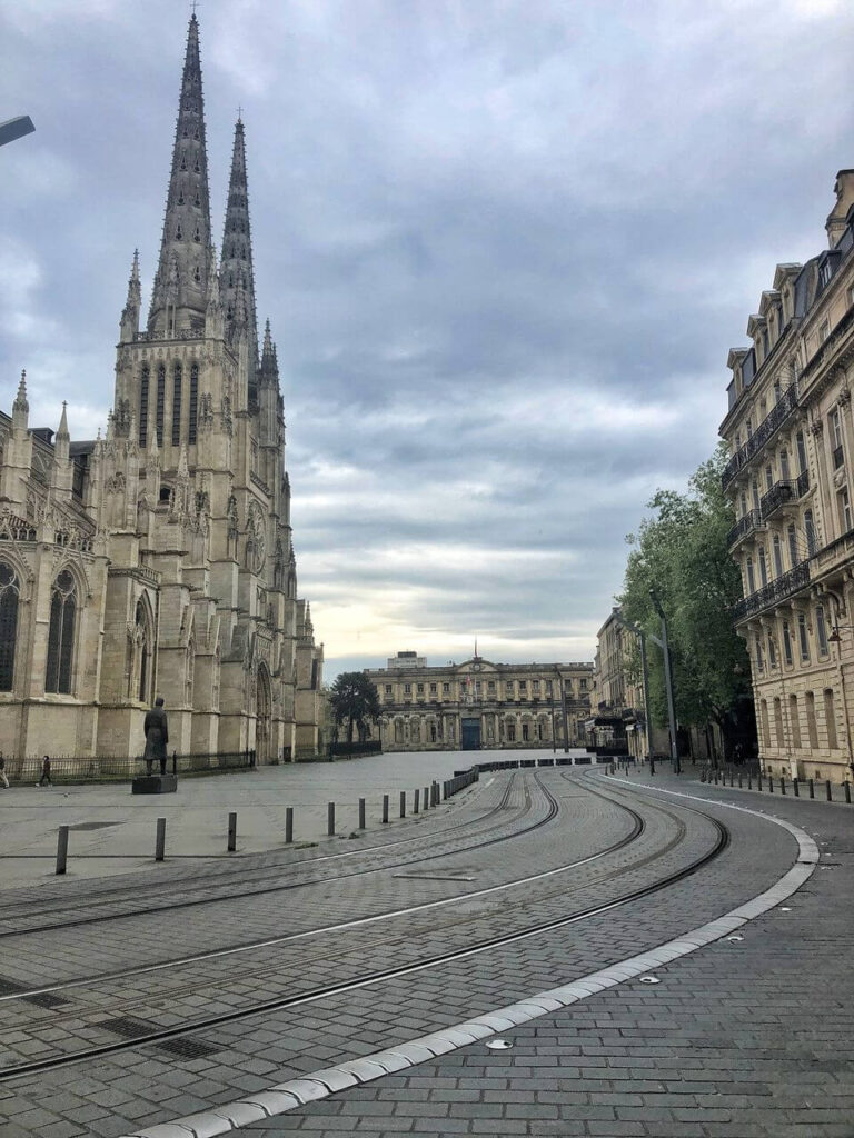 Katedra Saint-André w Bordeaux - foto Guido Trautmann - Unsplash