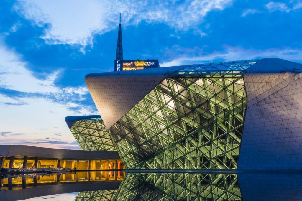 Zaha Hadid - Guangzhou Opera House - foto Scarbor Siu - Unsplash