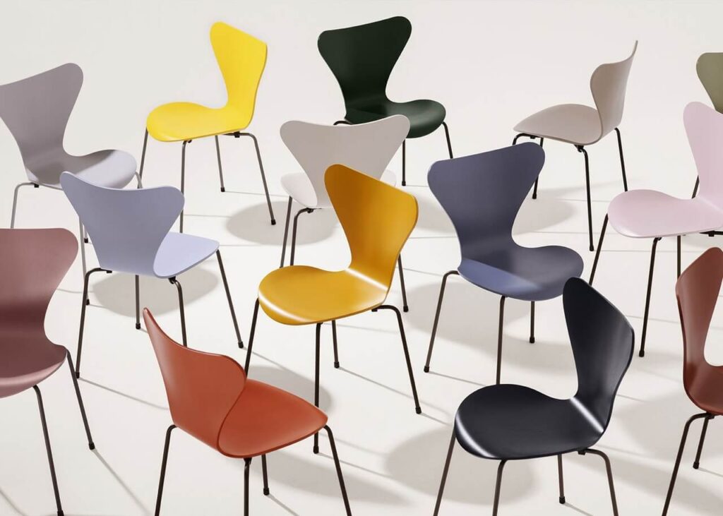 Fritz Hansen - Series 7 chair