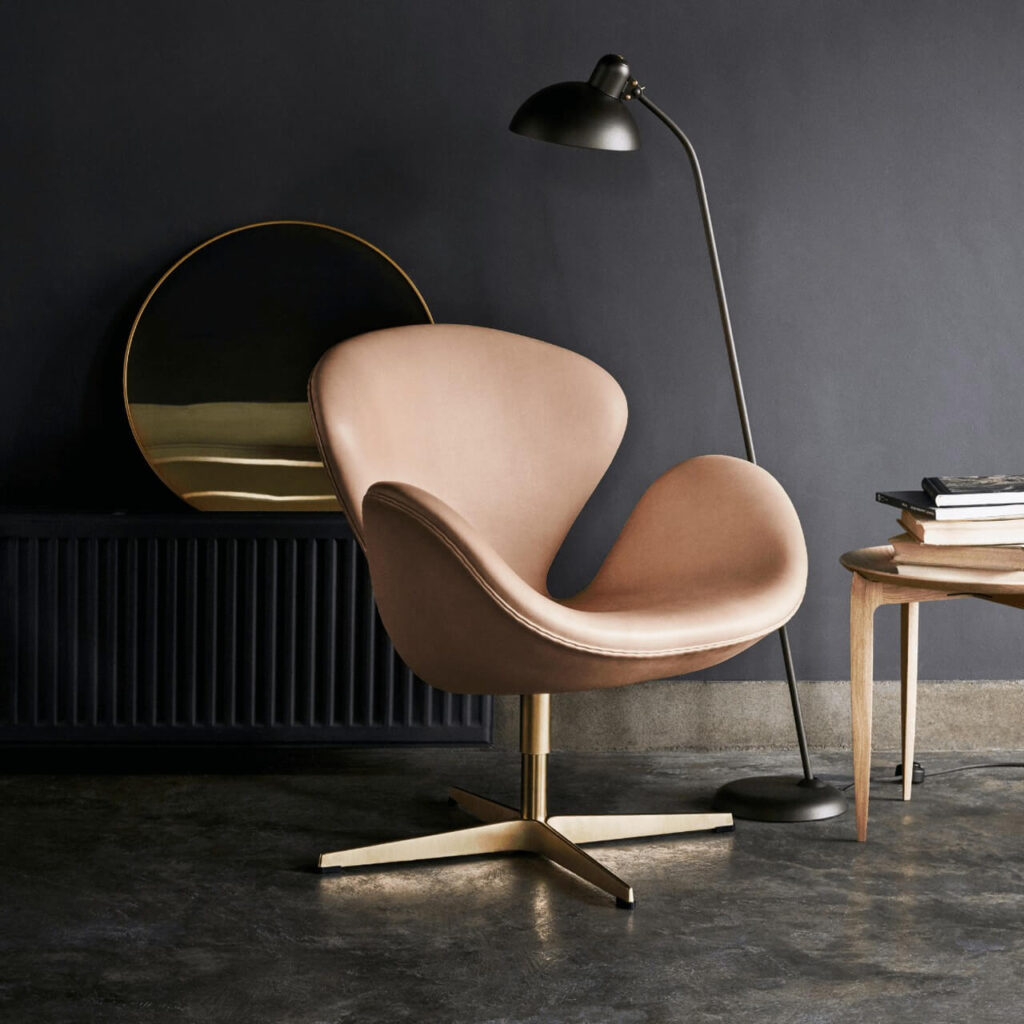 Fritz Hansen - fotel obrotowy Swan