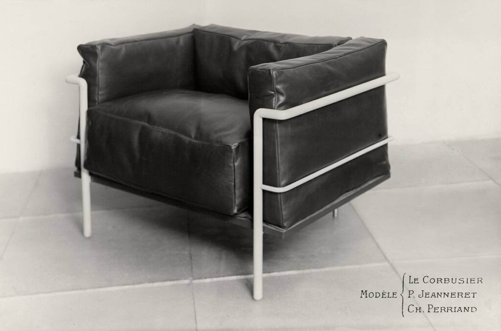 Le Corbusier, Pierre Jeanneret, Charlotte Perriand Fauteuil grand confort, large model,1928 (Fot. Fondation Louis Vuitton)