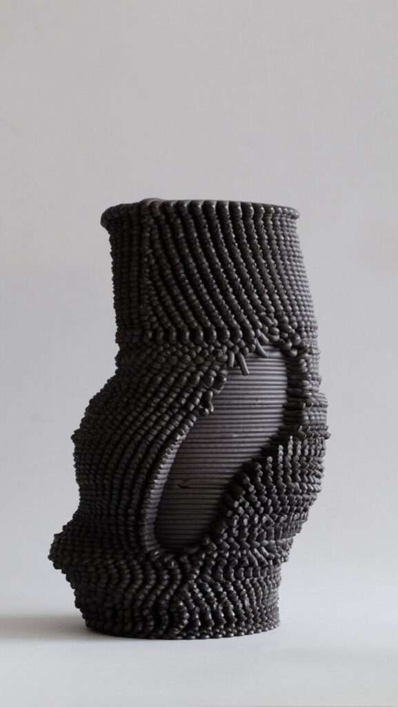 Post Digital Vase n. 15 - ceramika drukowana w 3D - projekt Coudre Studio