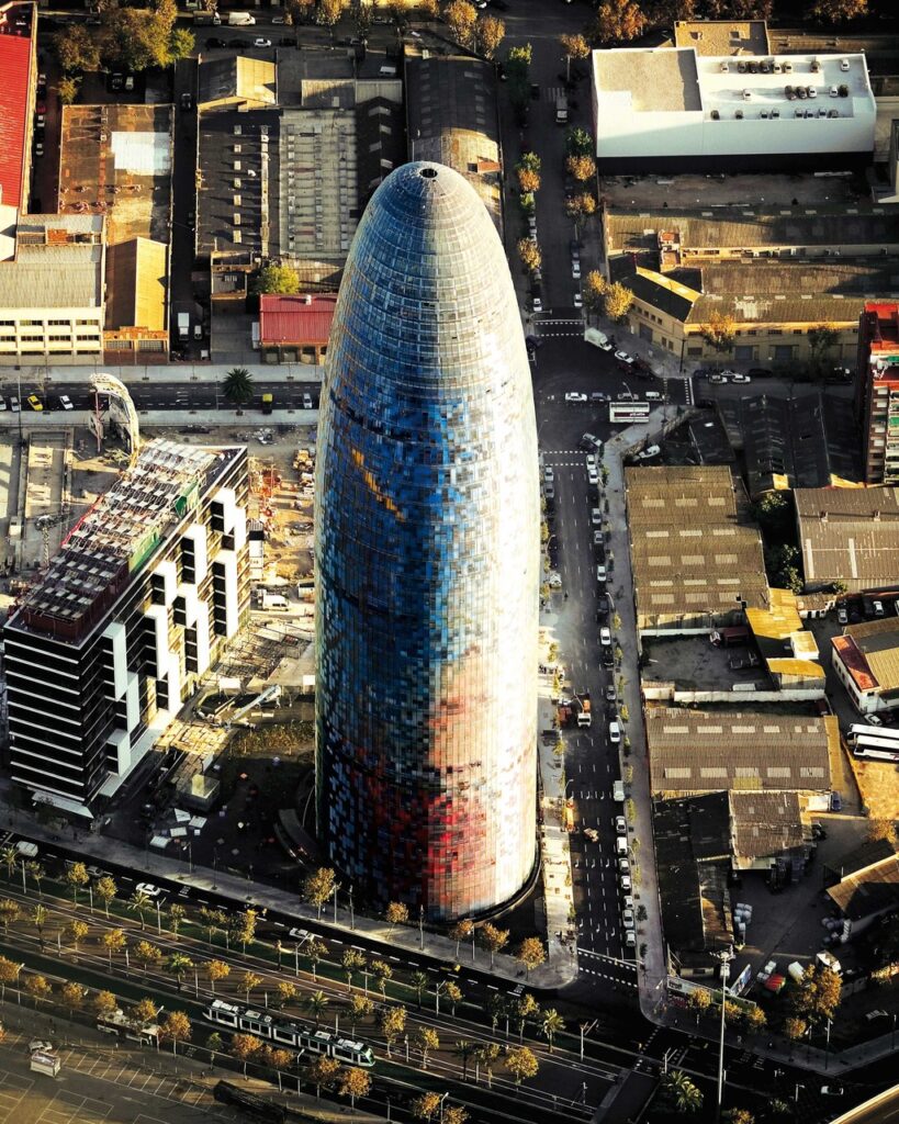 Jean Nouvel - Torre Agbar