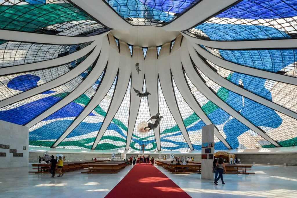 Oscar Niemeyer - Catedral Metropolitana Nossa Senhora Aparecida - foto Gonzalo Viramonte