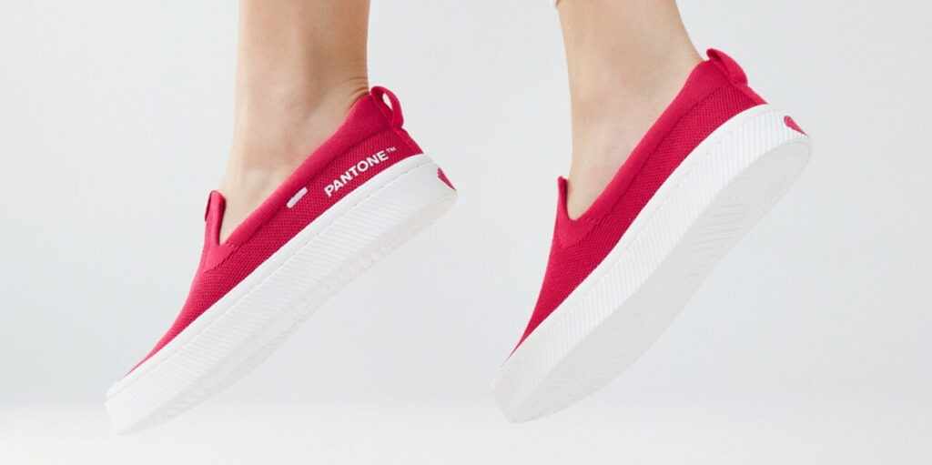 Sneaker Viva Magenta - Cariuma X Pantone