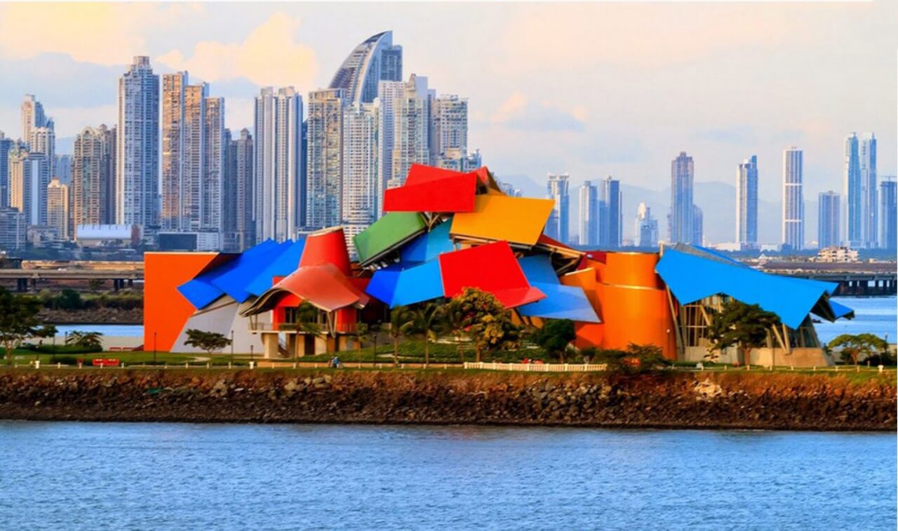 Frank Gehry - Biomuseo w Panamie