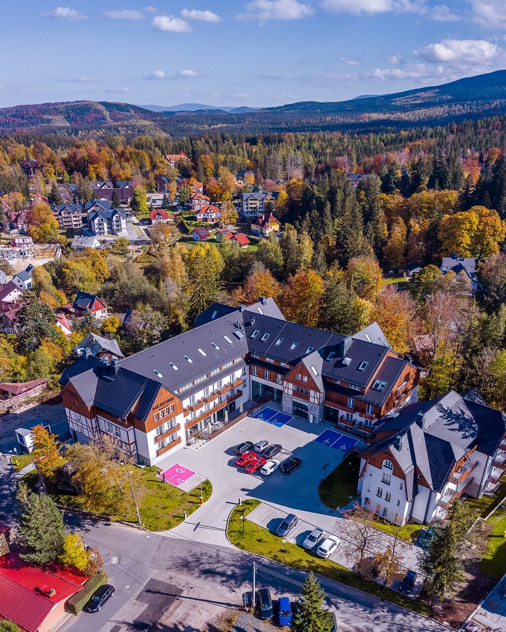 Mercure Szklarska Poręba - przytulne wnętrza i inspiracje naturą - projekt Tremend - foto Piotr Gęsicki