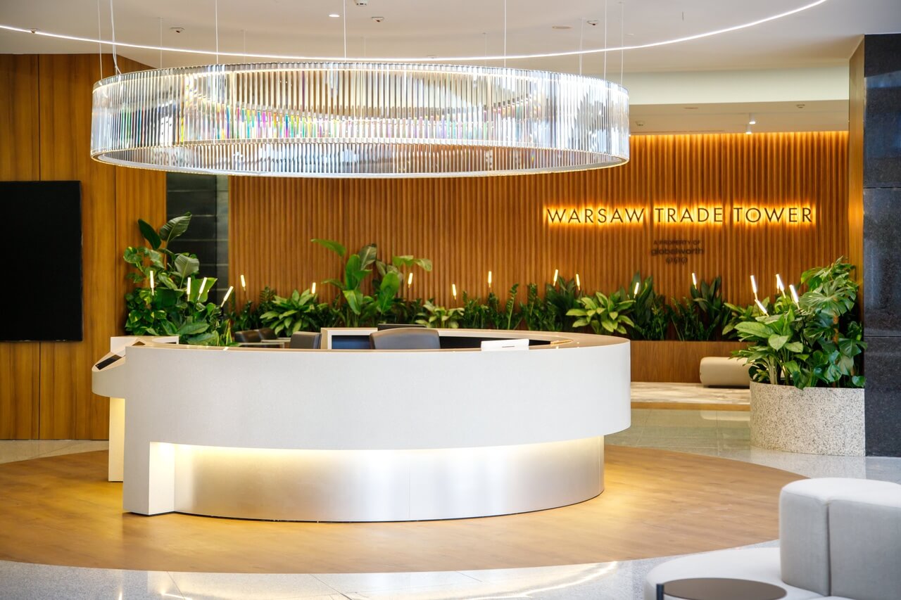 Nowe lobby Warsaw Trade Tower - elegancja i funkcjonalność - projekt MIXD