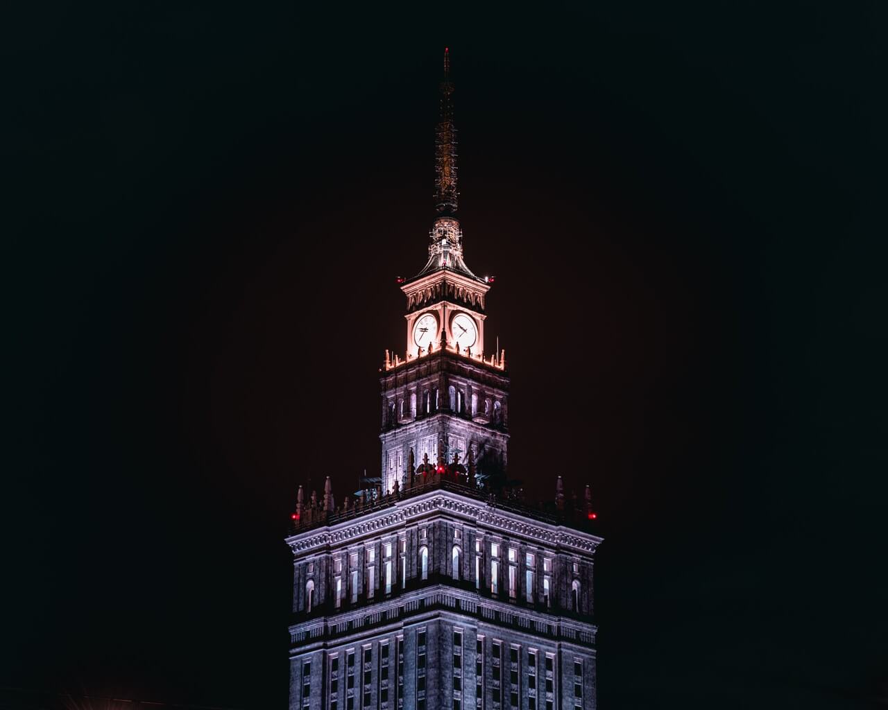 Pałac Kultury i Nauki - foto Mateusz Syta - Unsplash