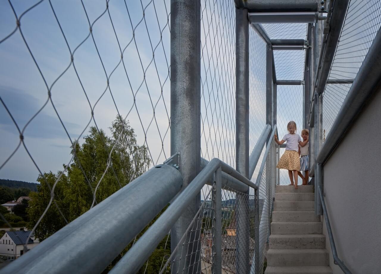 Przedszkole Montessori w Jabloncu nad Nysą – tu nie ma miejsca na nudę - projekt Mjölk architekti - foto BoysPlayNice