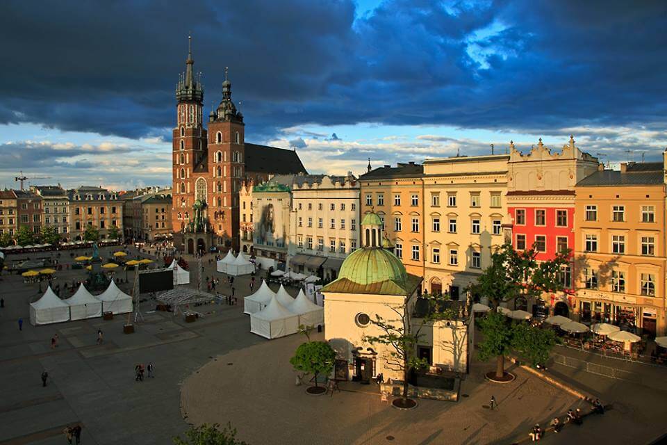 Kamienice na rynku w Krakowie - foto krakow-przewodnik.com.pl