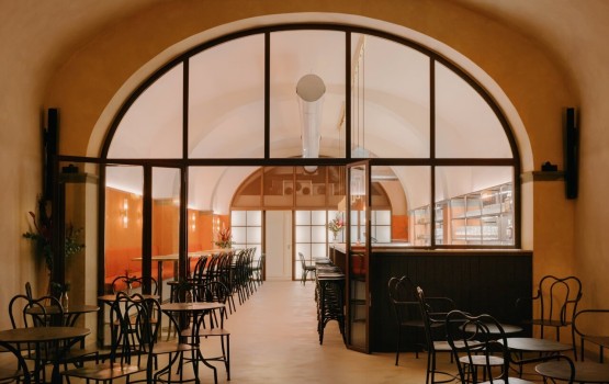 Piazza del Tiratoio we Florencji – bar w dawnym magazynie łodzi