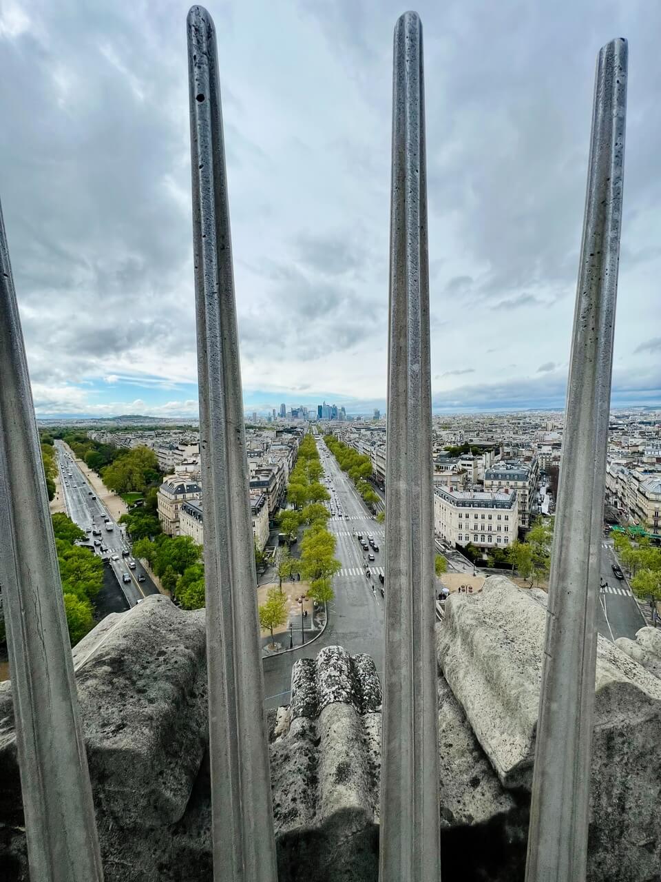 Plac Charles'a de Gaulle'a w Paryżu - foto Stephanie Klepacki - Unsplash