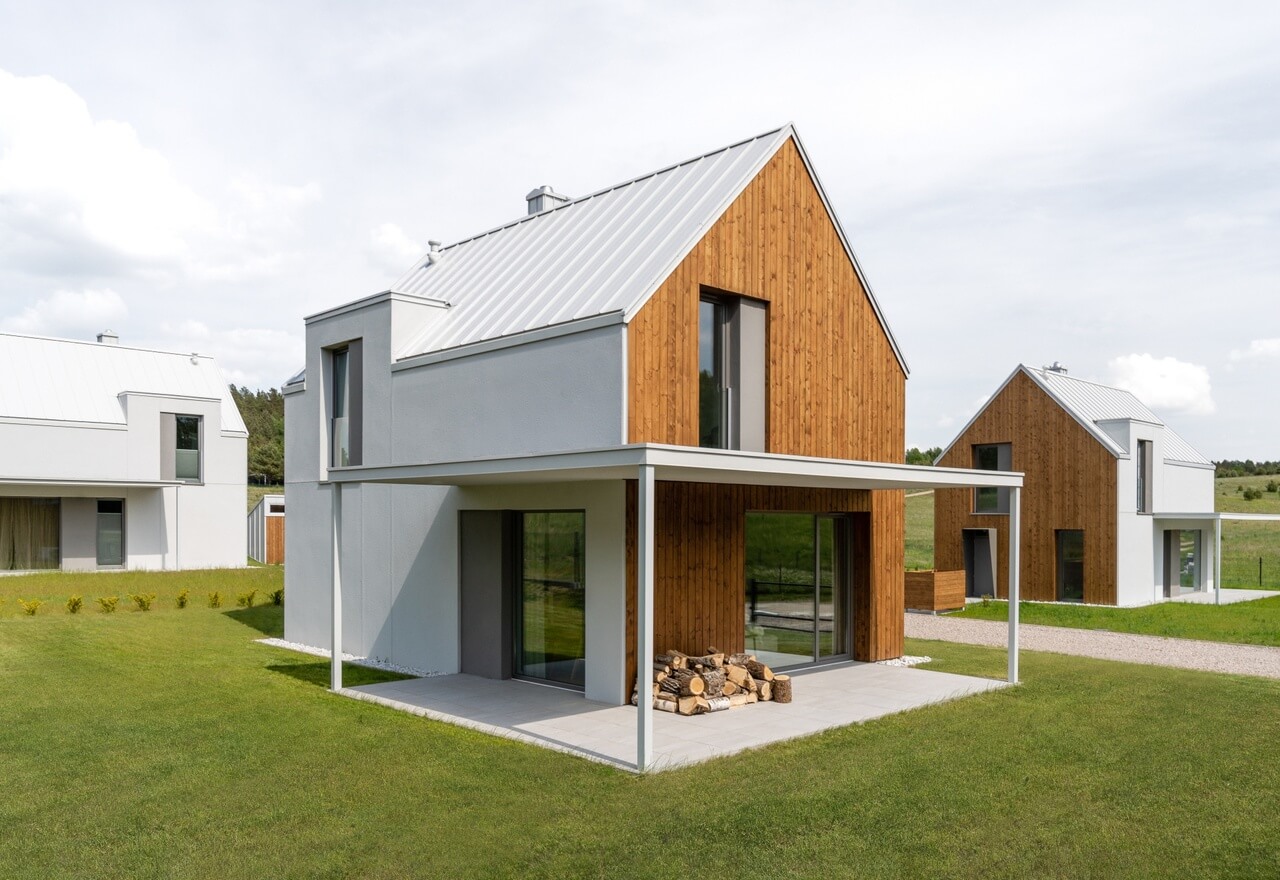 Urokliwy zespół domów na Kaszubach - projekt pracowni ArchMondo - zdjęcia Fotomohito