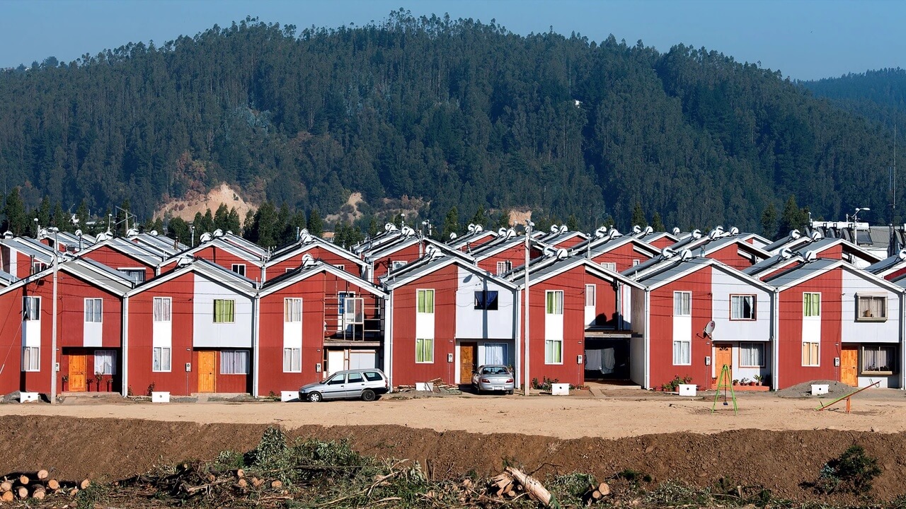 Alejandro Aravena - Villa Verde Housing