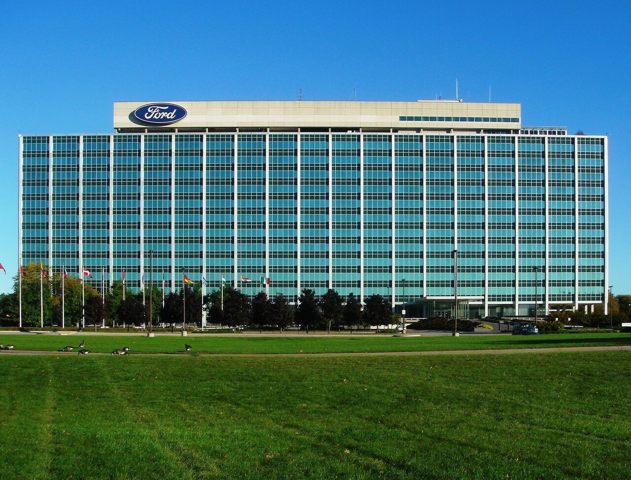 Gordon Bunshaft - Ford World Headquarters - foto Dave Parker