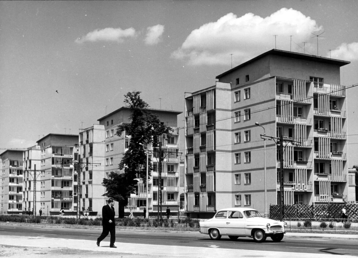 Punktowce zwane “Czworaczkami” przy ul. K. Świerczewskiego (dziś ul. J. Piłsudskiego), projekt: Konrad Jarodzki, fot. Tomasz Olszewski