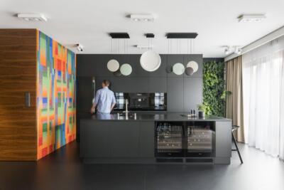 Apartament dla singla z fantazją od Art'Up Interiors - foto Ład Studio