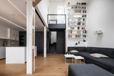 Apartament na praskim poddaszu projektu Komon architekti - foto TomÃ¡Å¡ SlavÃ­k