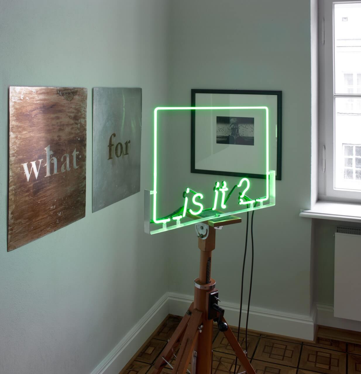 Apartament wypełniony sztuką w zabytkowej warszawskiej kamienicy - projekt Kulczyński Architekt - foto Hanna Długosz