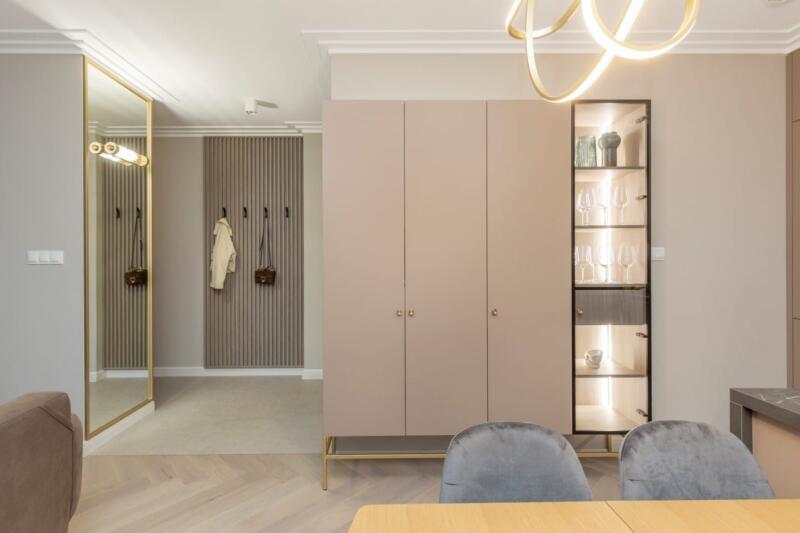 Decoroom i modern classic w stylowym apartamencie - zdjęcia Marta Behling, Pion Poziom