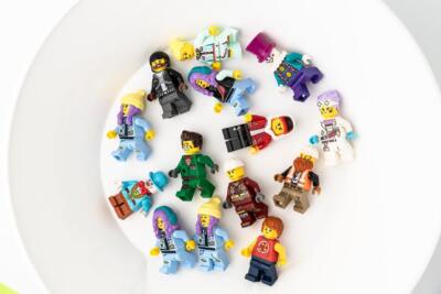 Historia LEGO - wszystko co musisz wiedzieć o kultowych klockach - foto Daniel Cheung - unsplash