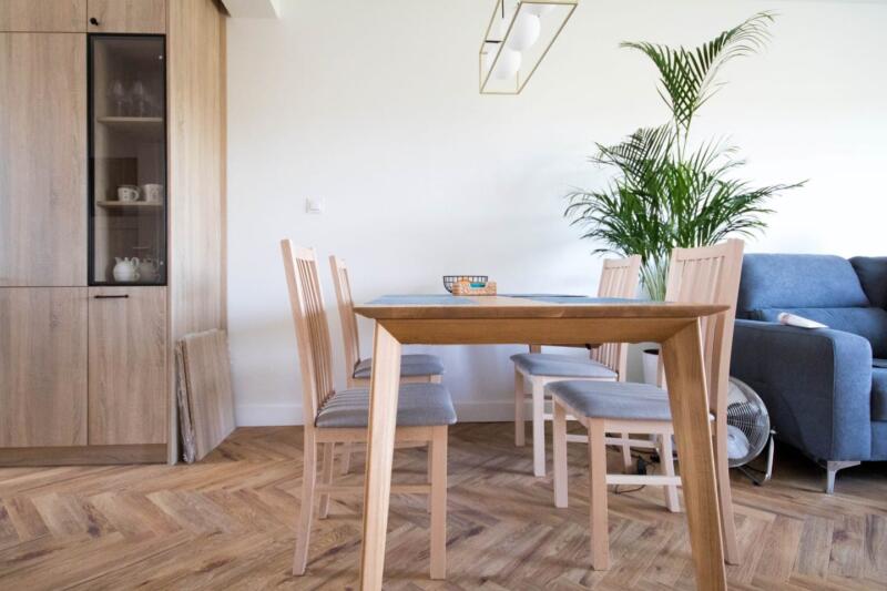 Nabak Architektura Wnętrz i przytulne wnętrze w okolicy Gdańska