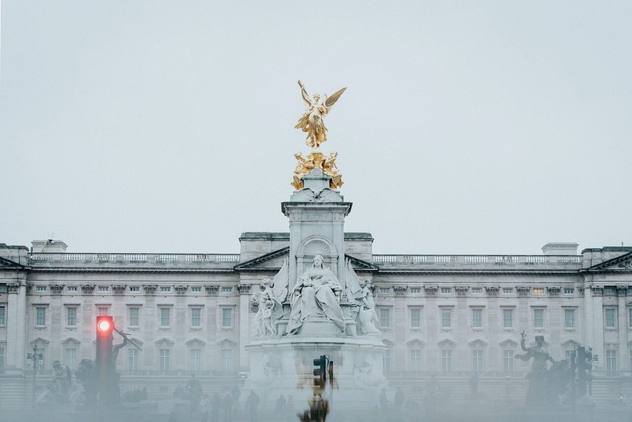 Pałac Buckingham - historia, zwiedzanie i ciekawostki - Dan