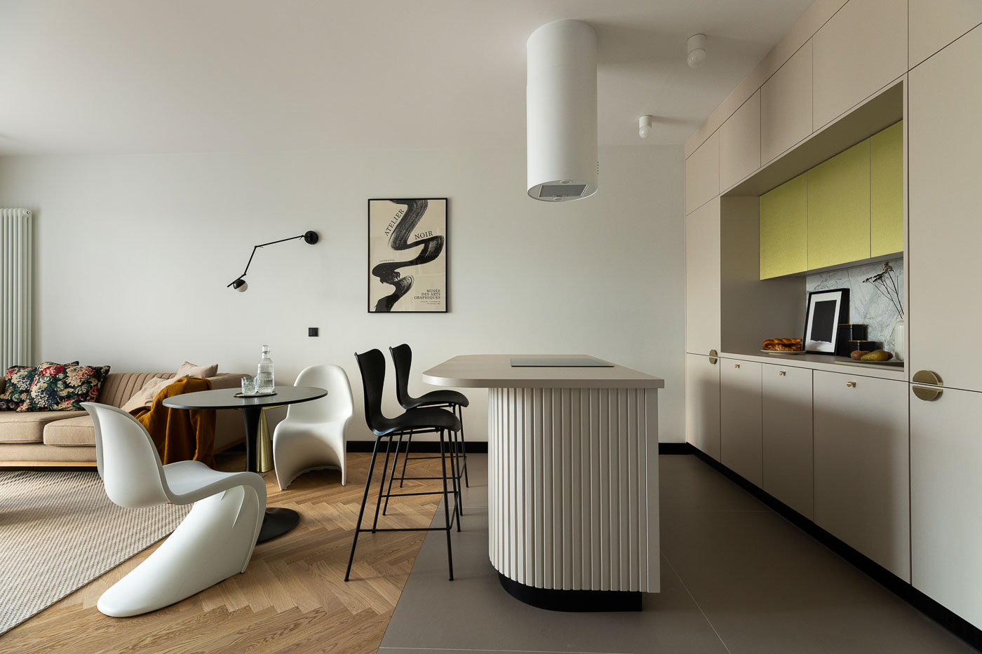 Interior design by Aleksandra Mętlewicz and Aleksandra Hyz - photo by Paweł Biedrzycki - Kąty Proste